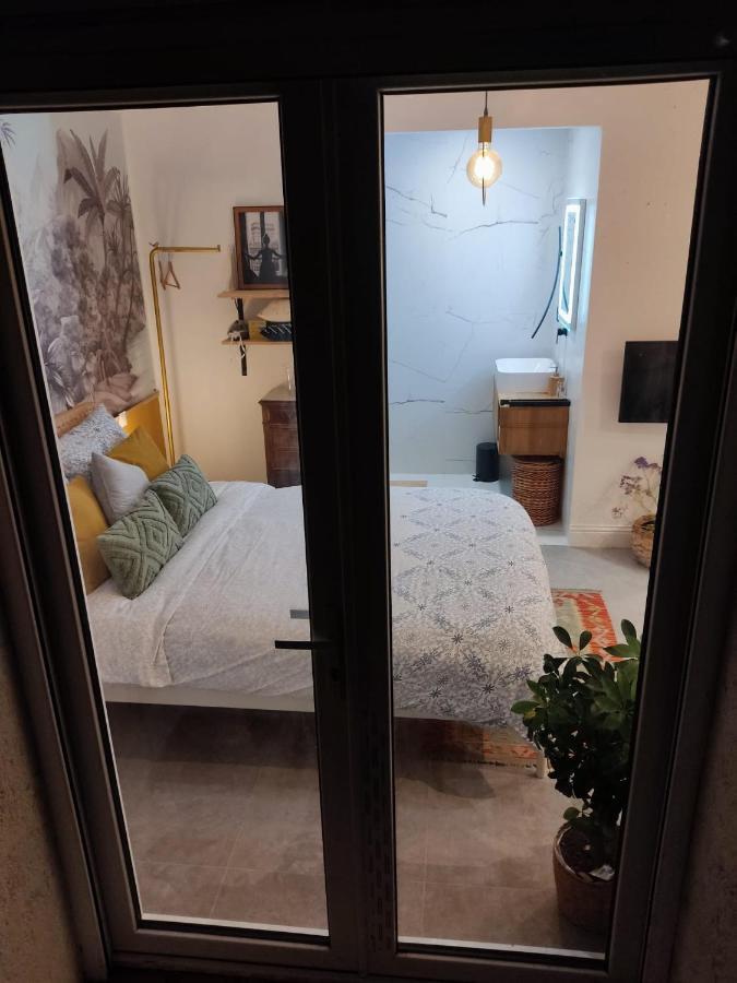 Superbe appartement avec jacuzzi avec jardin privé Lione Esterno foto